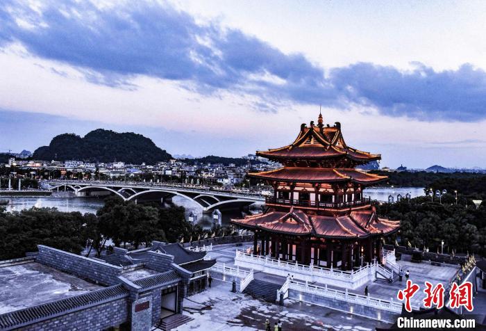 穿越千年的夜桂林:城市漫步让城市“出圈”又出彩(图1)