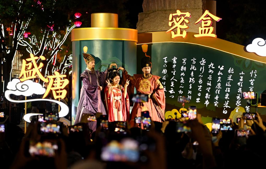 传统与现代交织：2023年中国文化增亮世界(图1)