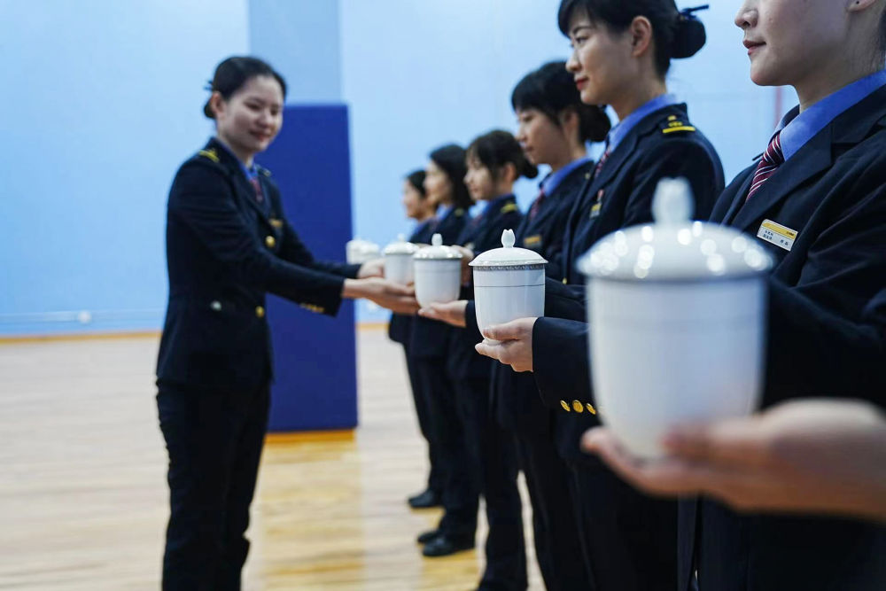 让回家路走得畅、走得好——多部门有关负责人谈全力保障2024年春运平安有序运行(图6)