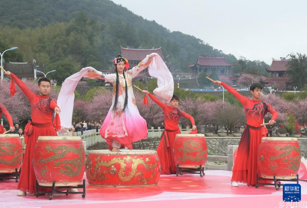 福州:千年古刹举办梅花文化节(图4)