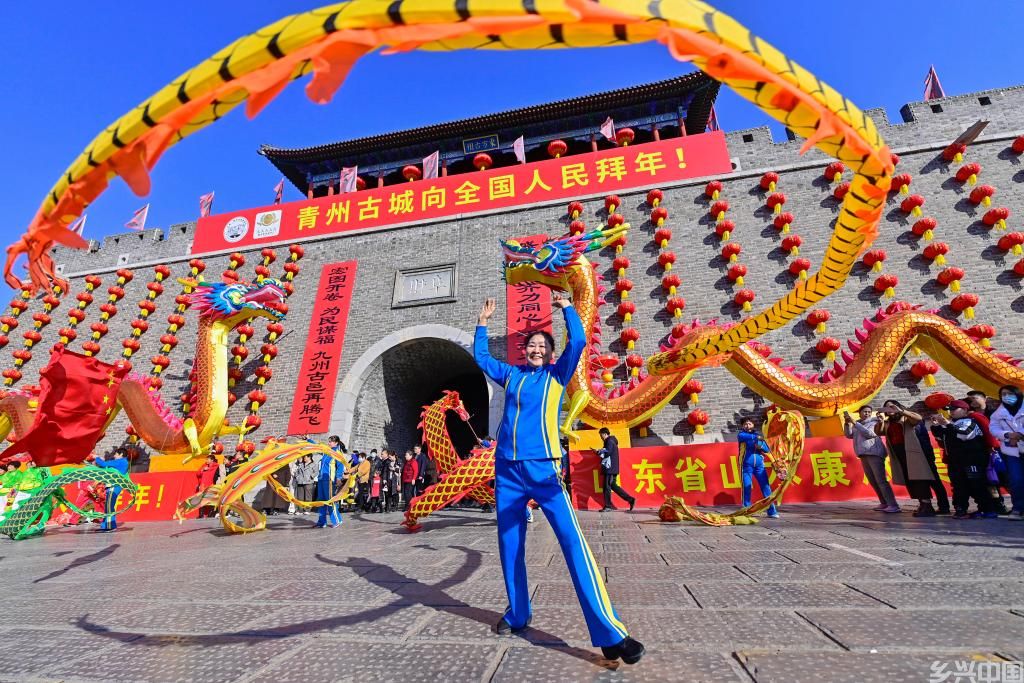 热闹！中国多地春节庙会年味浓(图3)