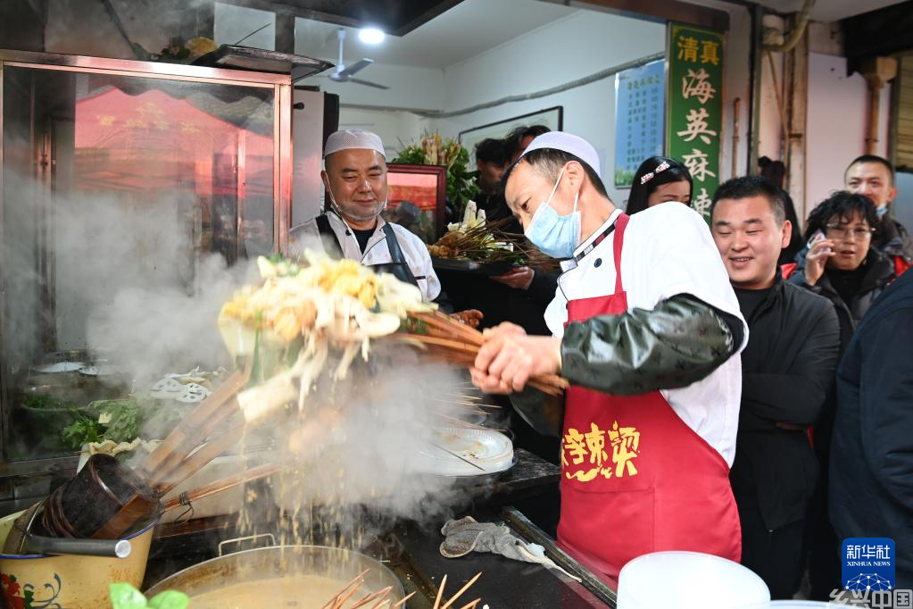 甘肃：“天水麻辣烫”走红 服务保障“升级”(图6)