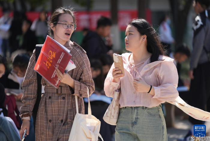 云南昆明：师范类专场校园招聘举行(图5)