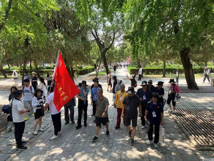 “爱我中华 墨韵泰山”全国艺术名家泰山采风行暨致敬新中国成立75周年书画作品展”在泰安拉开帷幕