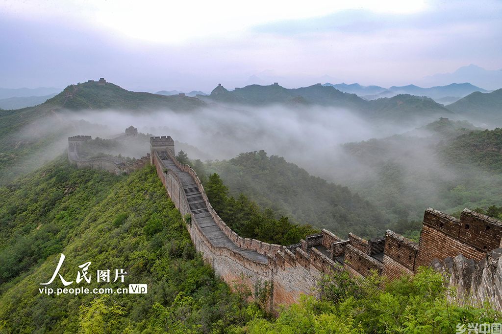 河北承德：金山岭长城雨后现云海景象【3】