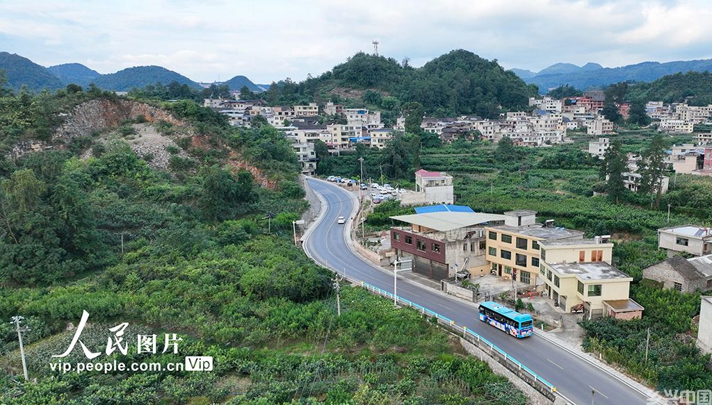 贵州贵阳：“惠农专线” 暖心助农