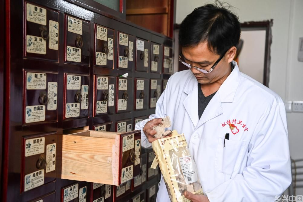 致敬那些行走山乡的“健康守门人”(图9)
