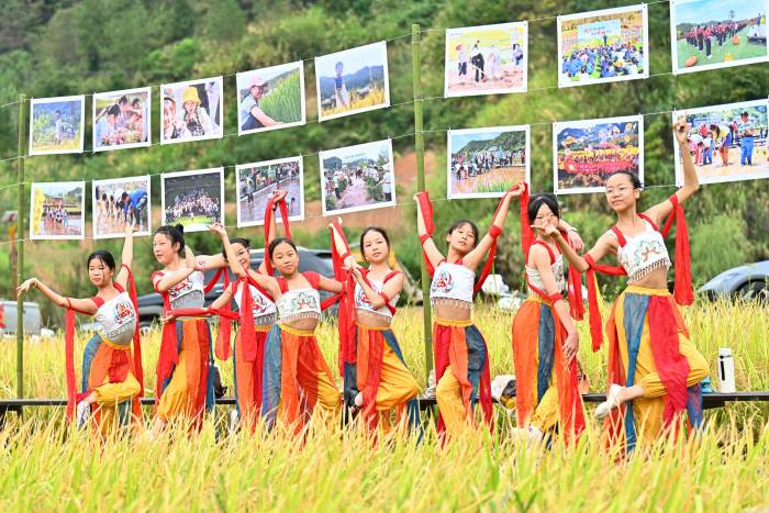 湖北竹山：举办田园影展 打造“五美乡村”(图2)