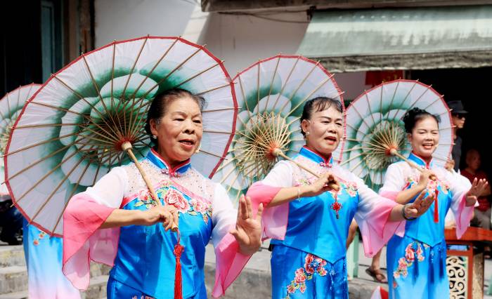 多彩活动迎国庆(图1)