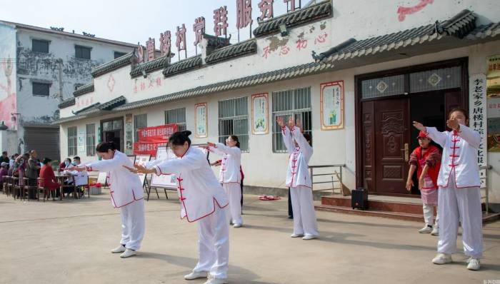 虞城县唐楼村：系列爱民服务活动暖人心(图4)