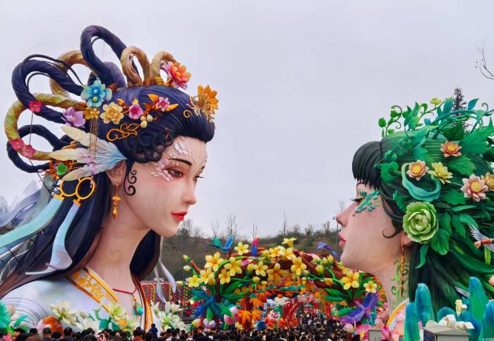 【新春走基层】“花灯”点亮文旅热 自贡灯会邂逅年味中国(图8)
