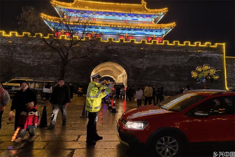 商丘市公安局交警支队圆满完成元宵节交通安保工作(图1)