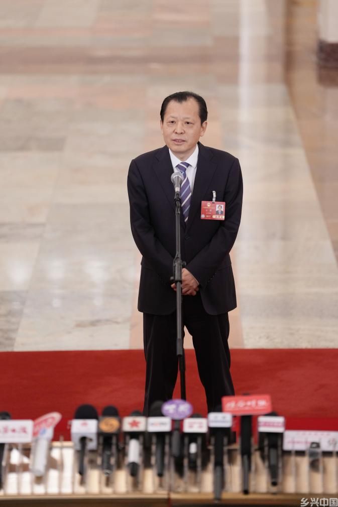 十四届全国人大三次会议首场“部长通道”集中采访活动举行(图2)