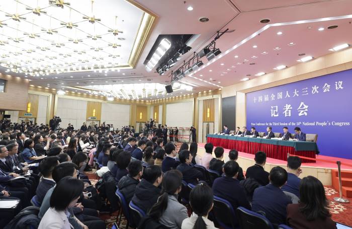 两会丨十四届全国人大三次会议举行经济主题记者会(图3)