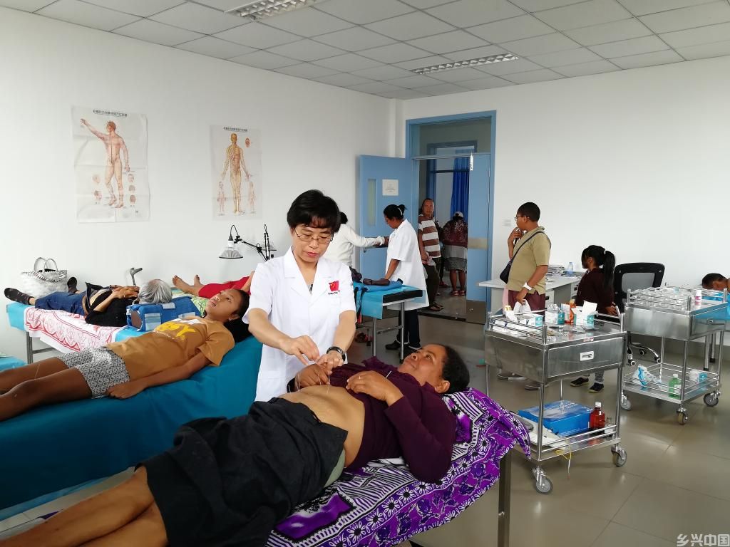50年，他们接续为马达加斯加提供医疗援助(图2)