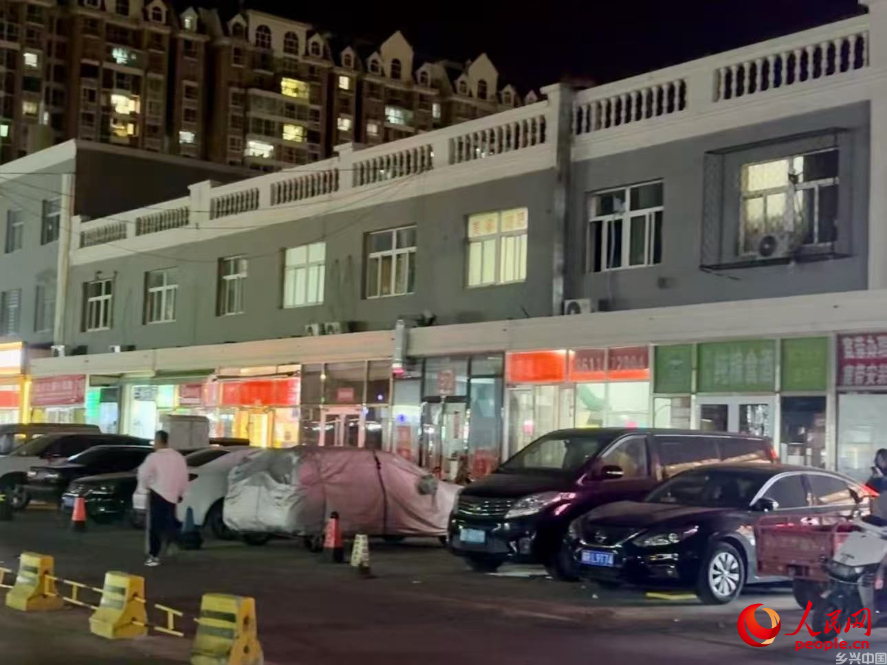 探访河北三河招牌颜色“禁令”背后(图2)
