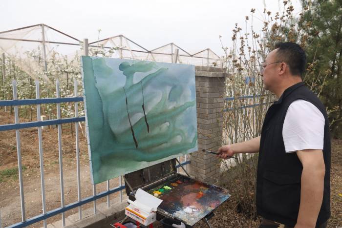 陕西洛川：以“花海”为媒 撬动“果文旅”融合发展(图5)