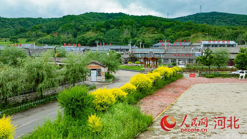 牛棚变民宿 村民共致富(图1)