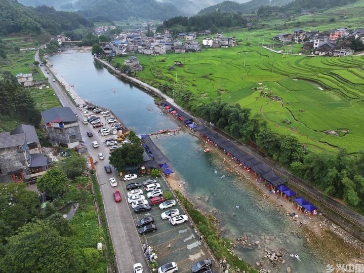人气旺 文旅热 消费兴——中国暑期经济“热”力四射(图7)