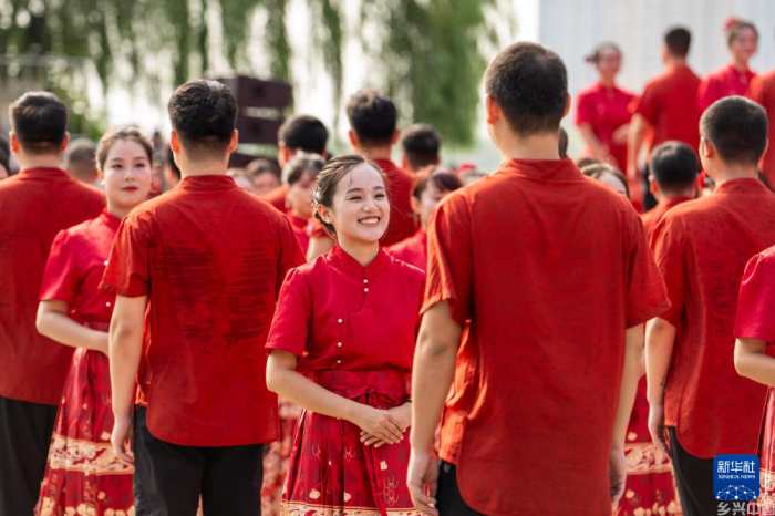 国潮集体婚礼尽显“中式浪漫”(图5)