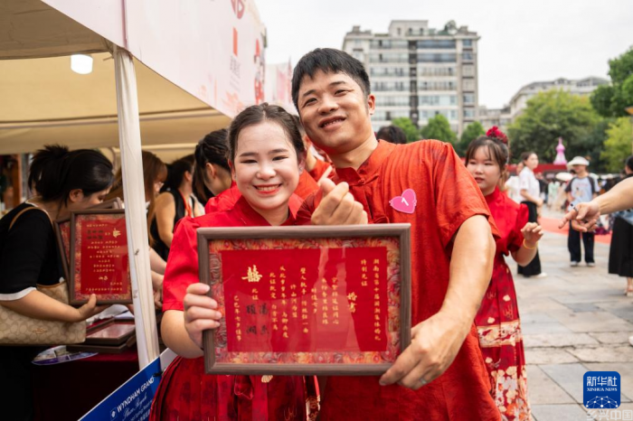 国潮集体婚礼尽显“中式浪漫”(图6)