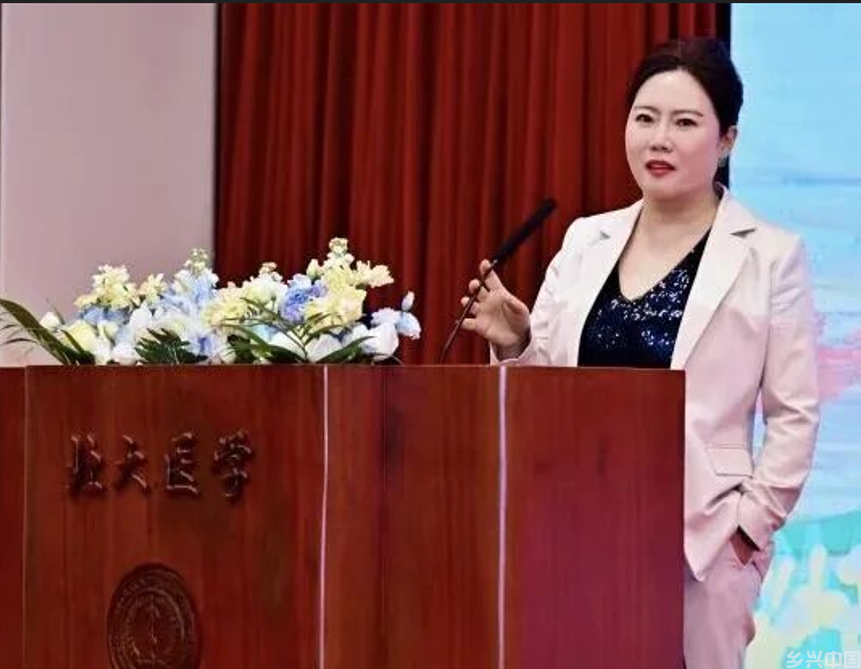 北大论坛吴燕妮：艺术链接生死维度(图3)