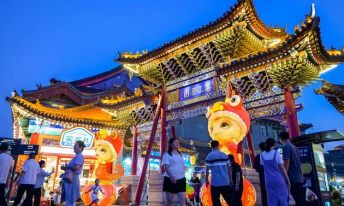 城市夜生活点燃“夜经济”